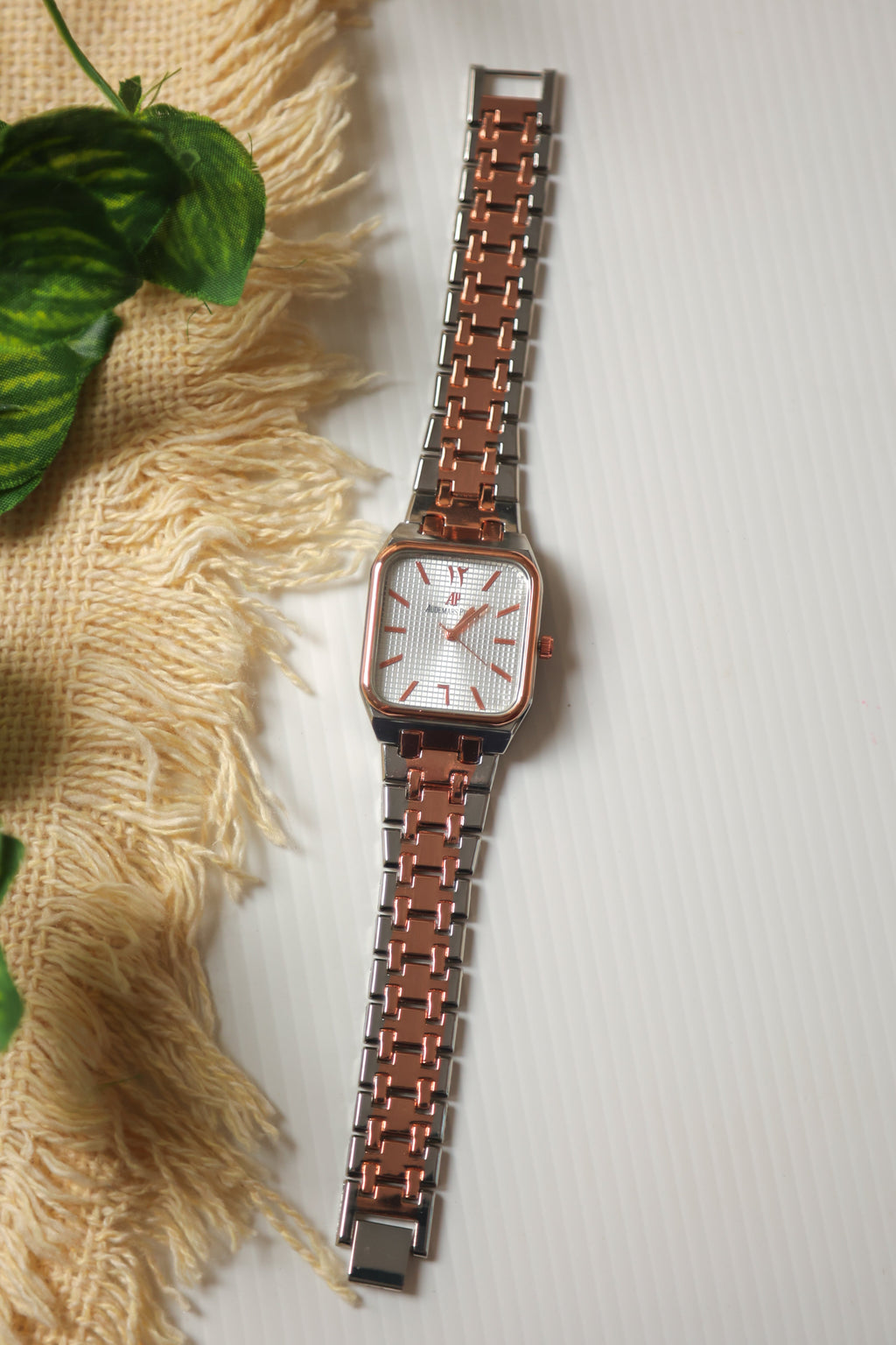 AP Roman Rose Twotone